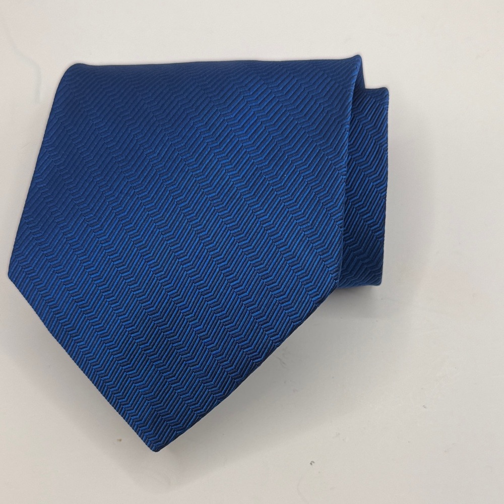 Robert Talbott Mens Tie Vibrant Blue Zigzag Tie 57.6‎ X 4.2” in